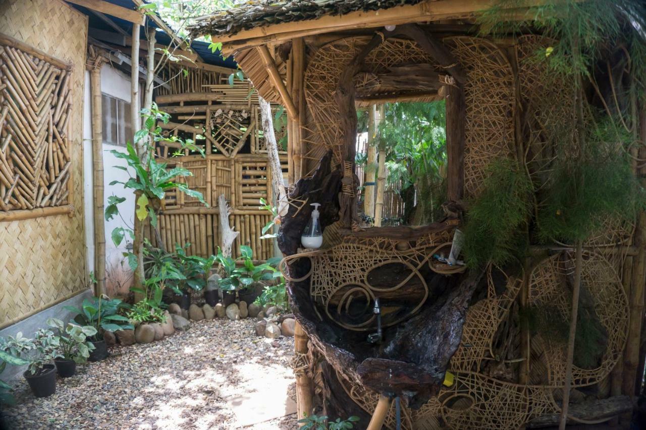 Готель Bamboo Nest Puerto Princesa Екстер'єр фото
